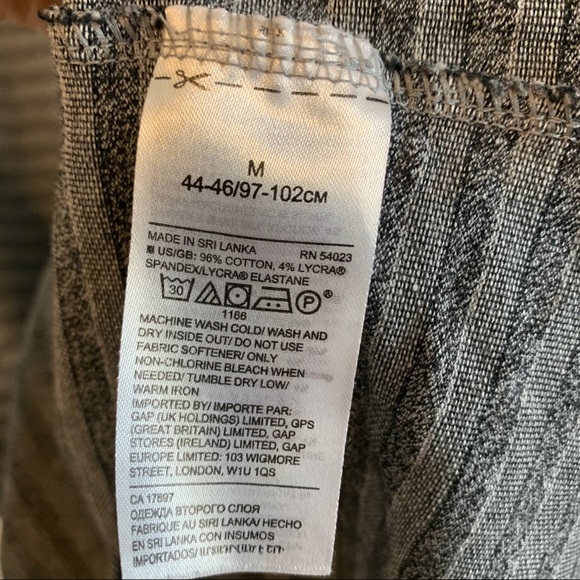 Banana Republic Performance Pique Polo - Stripped - Picture 5 of 9